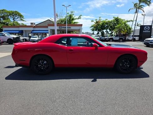 Used 2022 Dodge Challenger R/T RWD image 8
