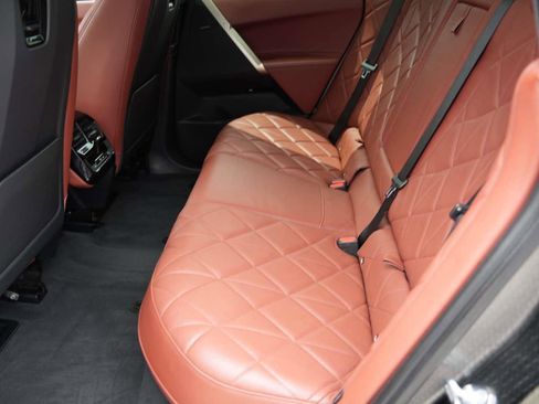 Used 2022 BMW iX xDrive50 w/ Premium Package image 11