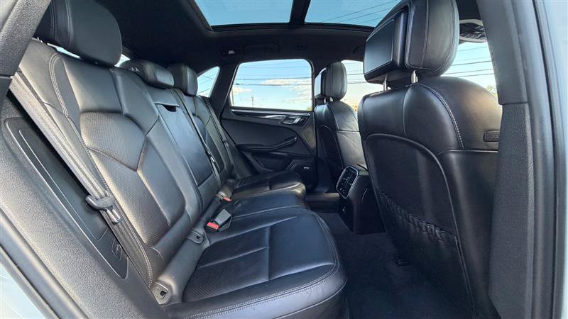 Used 2017 Porsche Macan S AWD/4WD image 44