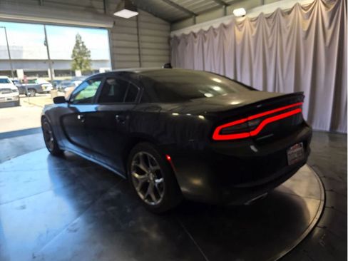 Used 2016 Dodge Charger SXT w/ Rallye Group RWD image 8
