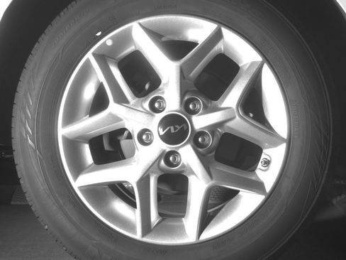 Used 2025 Kia Soul LX w/ LX Technology Package image 15