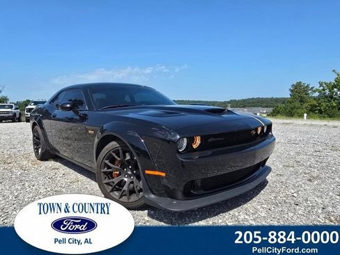 Used 2022 Dodge Challenger R/T Scat Pack RWD image 1