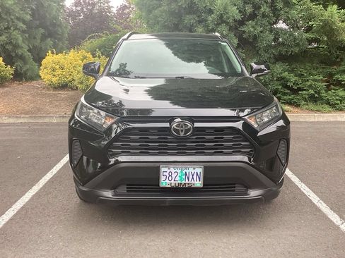 Used 2019 Toyota RAV4 LE w/ All Weather Liner Package AWD/4WD image 18