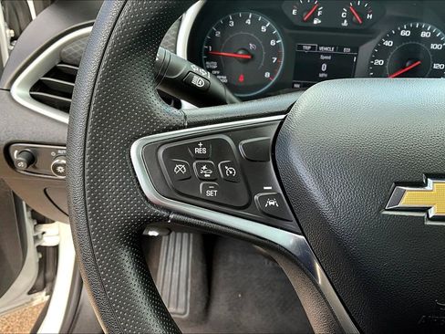 Used 2024 Chevrolet Malibu LT image 11