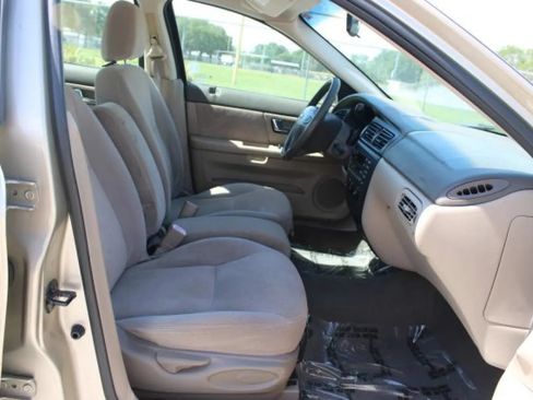 Used 2001 Ford Taurus LX FWD image 23