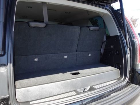 Used 2018 Cadillac Escalade Luxury image 29