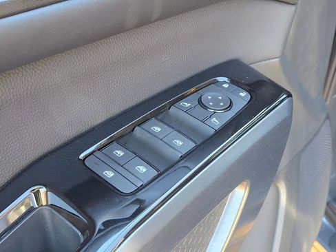 New 2026 Nissan Pathfinder SL AWD/4WD image 17