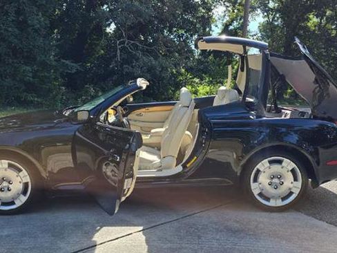 Used 2002 Lexus SC 430 Convertible image 32