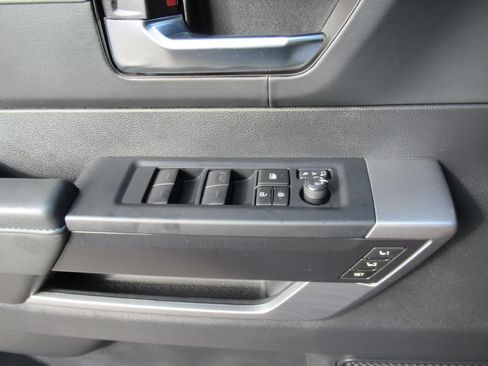 Used 2023 Toyota Tundra Platinum AWD/4WD image 22