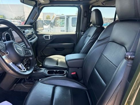 Used 2022 Jeep Wrangler Unlimited Sahara AWD/4WD image 9