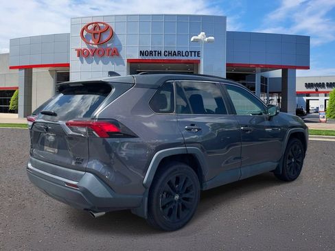 Used 2019 Toyota RAV4 XLE Premium w/ Cold Weather Package AWD/4WD image 7