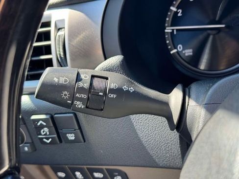 Used 2023 Lexus GX 460 Premium w/ Premium Package AWD/4WD image 29