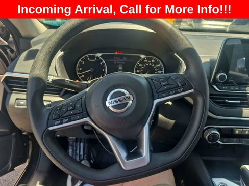 Used 2022 Nissan Altima 2.5 SV FWD image 13