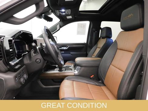 Used 2025 Chevrolet Silverado 1500 High Country w/ High Country Premium Package image 17