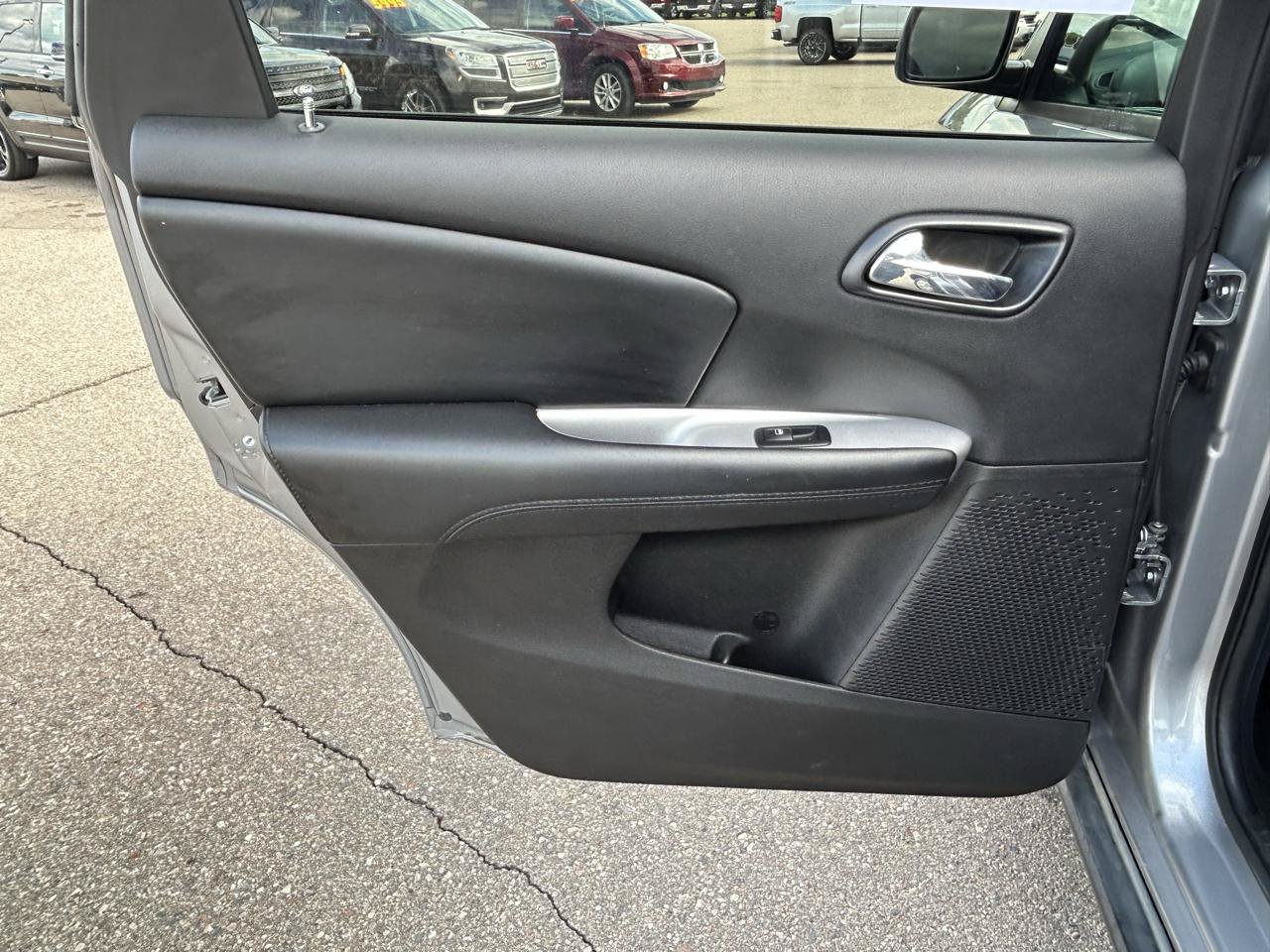 Used 2017 Dodge Journey SE w/ Flexible Seating Group FWD image 14