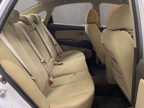 Used 2010 Hyundai Elantra GLS FWD image 20