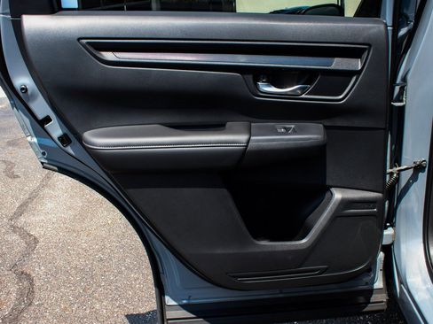 Used 2024 Honda CR-V EX image 13