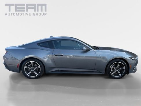 Used 2025 Ford Mustang Coupe RWD image 8