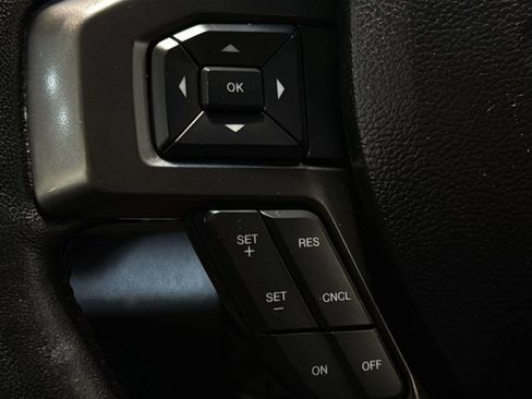 Used 2019 Ford F150 Lariat w/ Equipment Group 502A Luxury AWD/4WD image 22
