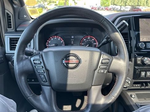 Used 2021 Nissan Titan PRO-4X w/ Pro-4x Convenience Package AWD/4WD image 33