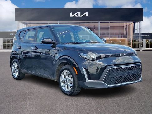 Certified 2024 Kia Soul LX w/ Option Group 015 FWD image 1
