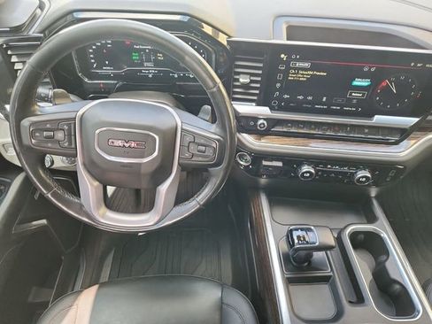 Used 2022 GMC Sierra 1500 Elevation w/ Elevation Premium Package image 11