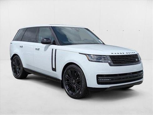 New 2025 Land Rover Range Rover SE image 7