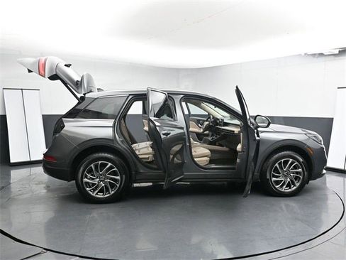 Used 2022 Lincoln Corsair AWD w/ Equipment Group 101A image 40