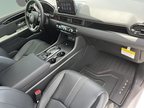 New 2025 Honda Pilot Touring image 20