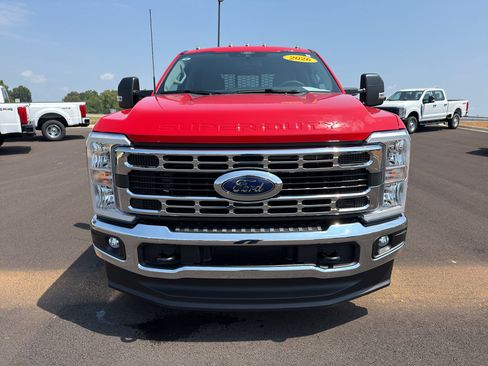 Used 2026 Ford F350 XL w/ XL Chrome Package AWD/4WD image 2