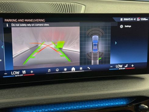 Used 2025 BMW 330i Sedan w/ Convenience Package image 24