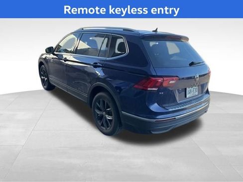 Certified 2022 Volkswagen Tiguan SE image 2