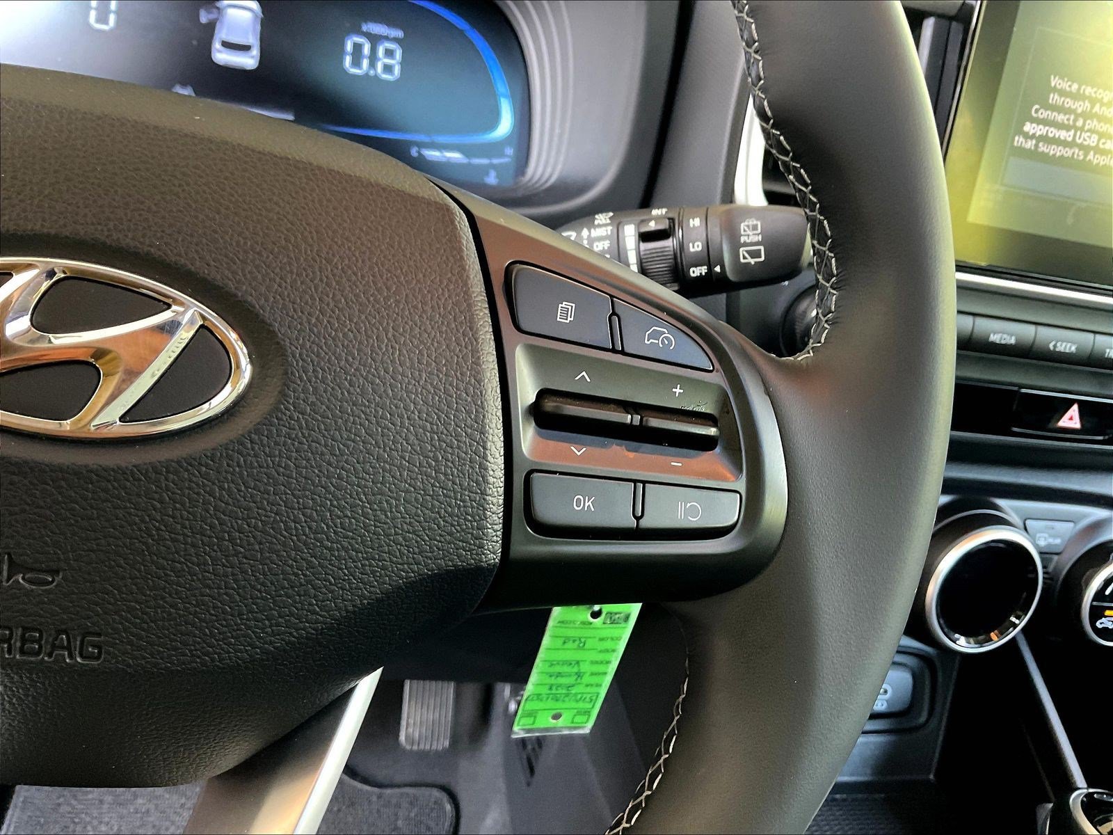 Used 2023 Hyundai Venue SEL w/ Cargo Package FWD image 11