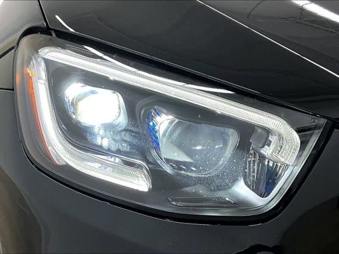 Used 2021 Mercedes-Benz GLC 300 image 27