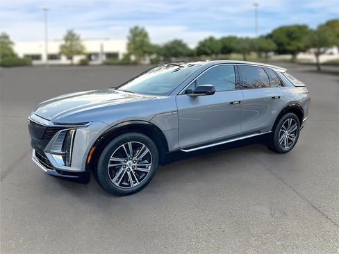 New 2026 Cadillac Lyriq Luxury image 32