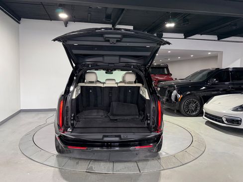 Used 2025 Land Rover Range Rover SE image 26