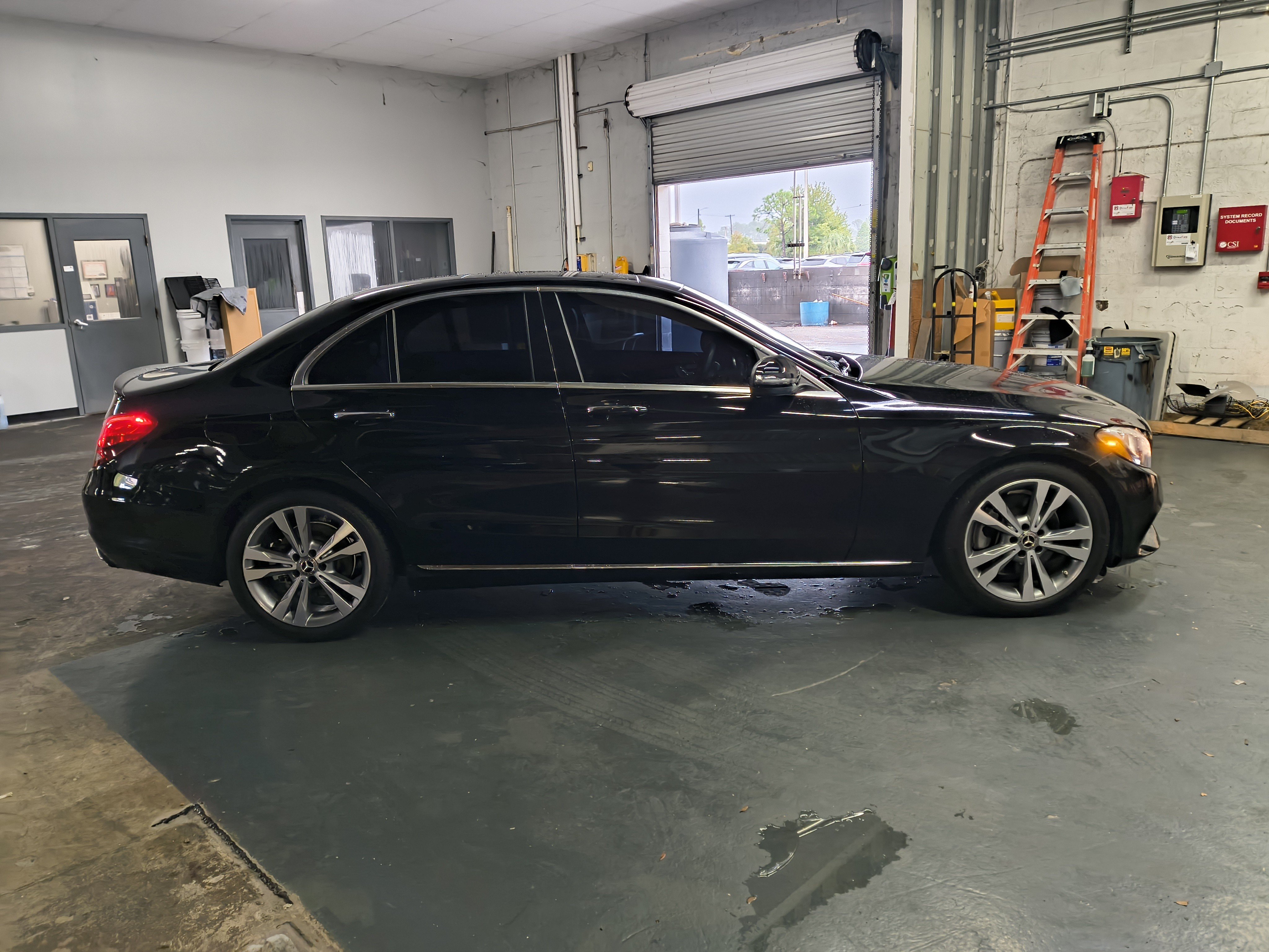 Used 2018 Mercedes-Benz C 300 Sedan image 9