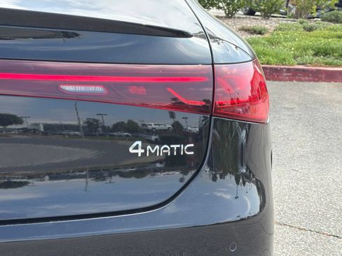 Used 2023 Mercedes-Benz EQS 580 4MATIC Sedan image 14