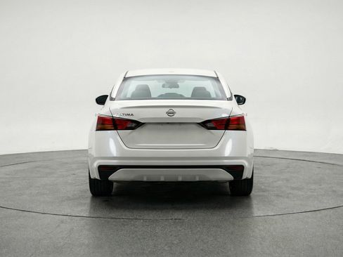 Used 2025 Nissan Altima 2.5 SV image 7