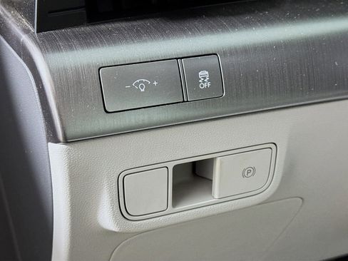 Used 2024 Hyundai Kona SEL FWD image 13