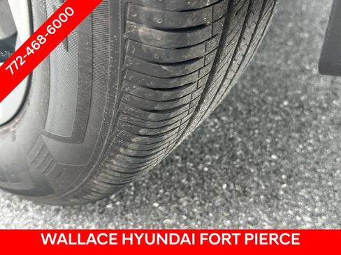 Used 2025 Hyundai Tucson SE FWD image 14