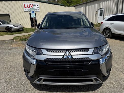 Used 2020 Mitsubishi Outlander AWD image 6