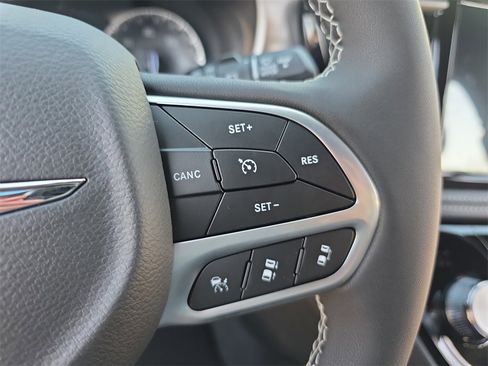 New 2026 Chrysler Pacifica Select image 20