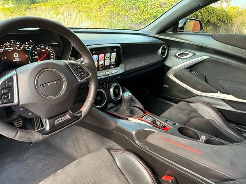 Used 2017 Chevrolet Camaro ZL1 RWD image 7