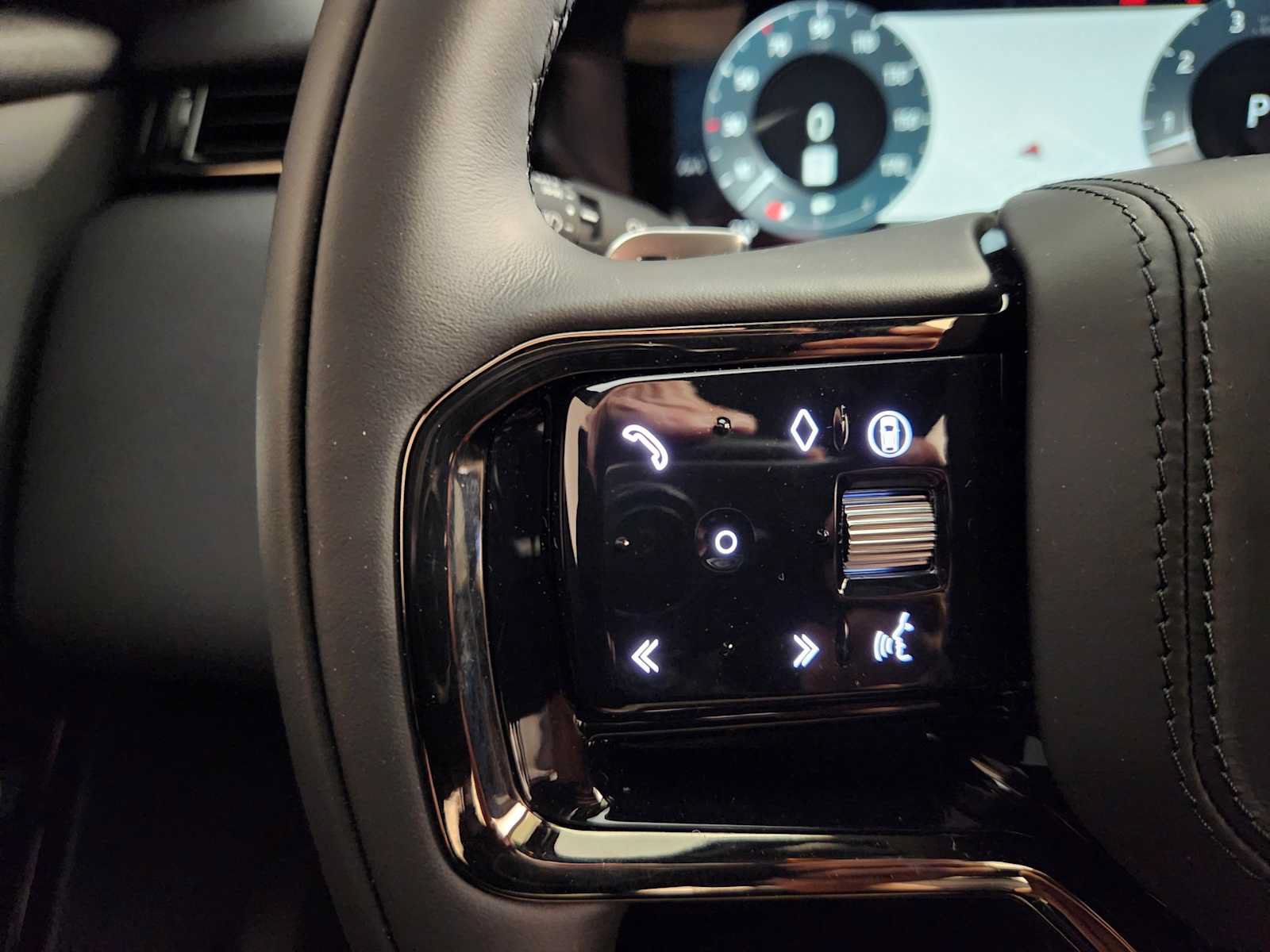 New 2026 Land Rover Range Rover Velar S AWD/4WD image 26