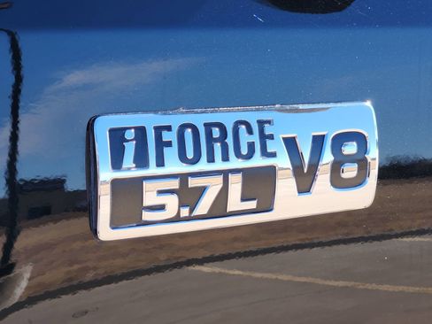 Used 2017 Toyota Tundra SR5 image 12