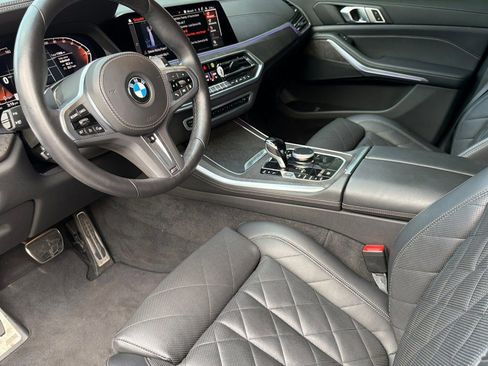 Used 2023 BMW X5 xDrive40i w/ M Sport Package AWD/4WD image 4
