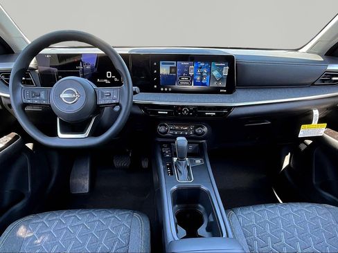 New 2026 Nissan Kicks SV AWD/4WD image 10
