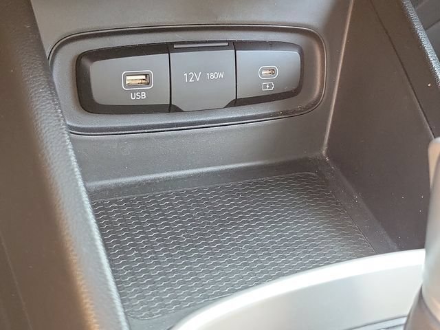 Certified 2024 Hyundai Venue SEL FWD image 14