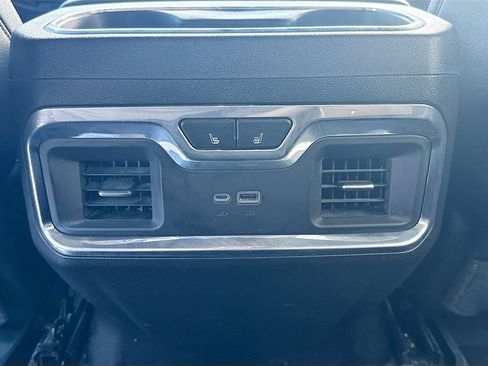 Used 2024 Chevrolet Silverado 1500 LTZ AWD/4WD image 27